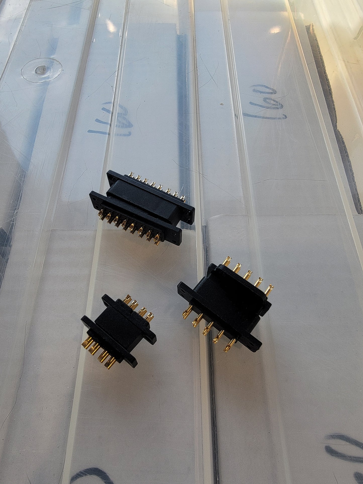 Connector for Electronic wiring