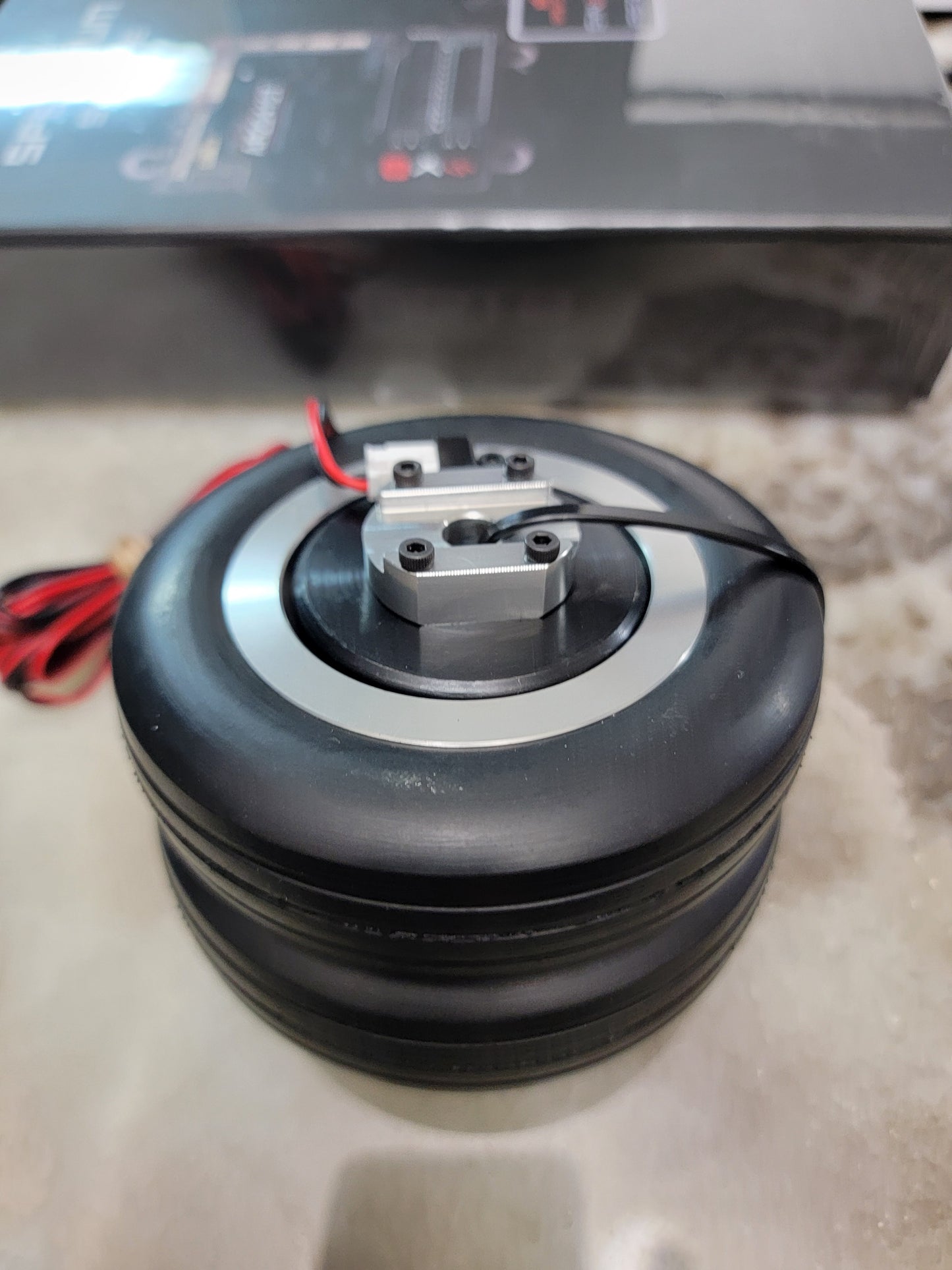 Electron wheel and brake set.