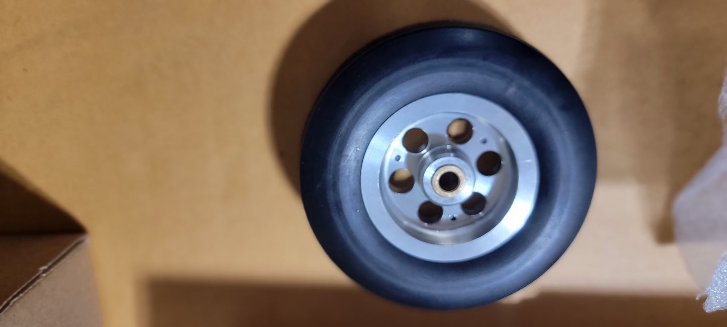 Electron nose wheel and tire