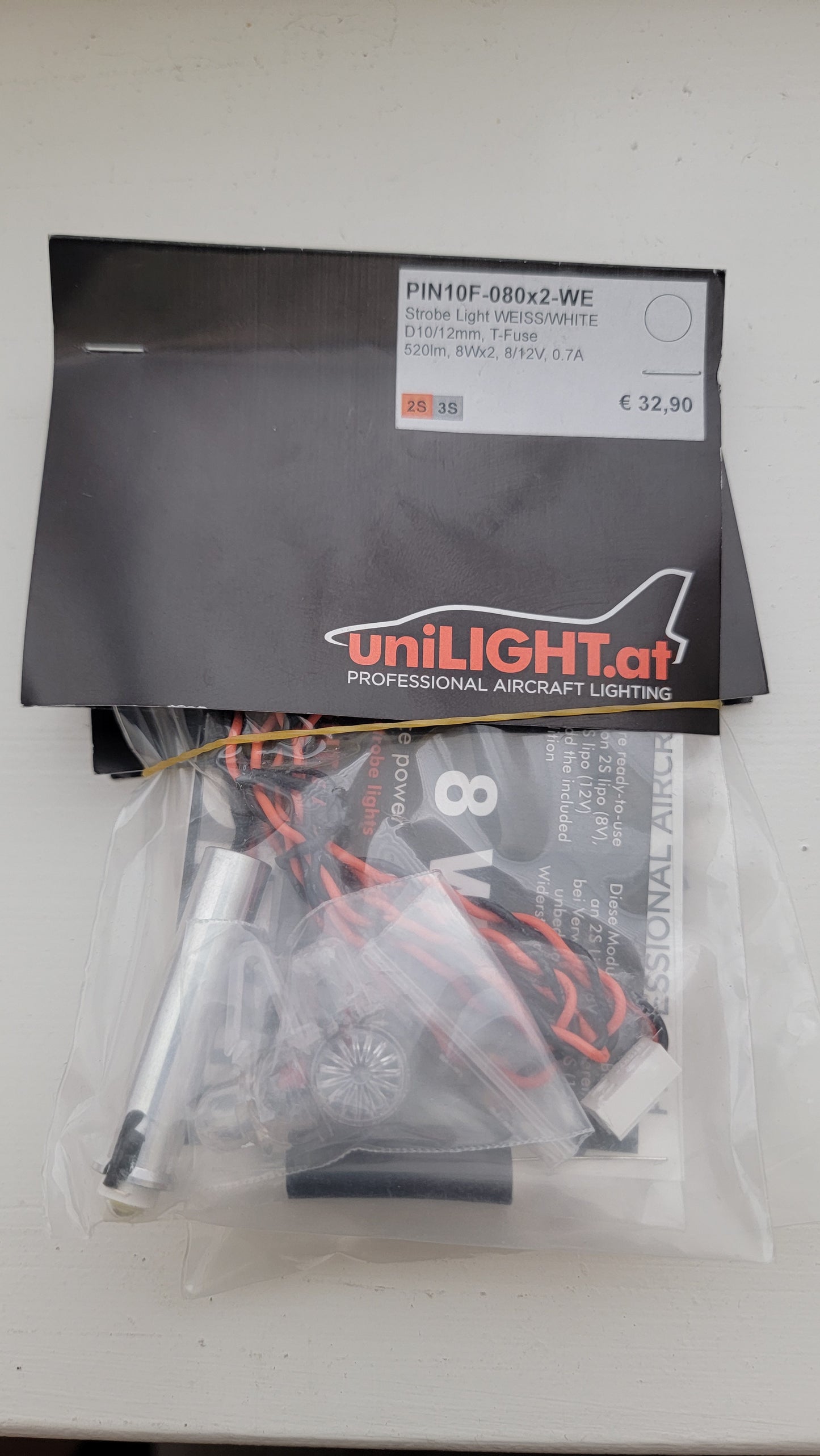 Unilight Pin10F 080x3 strobe